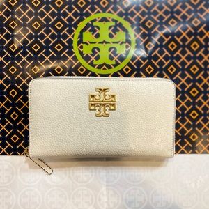 NWT! Tory Burch Britten Zip Continental New Ivory